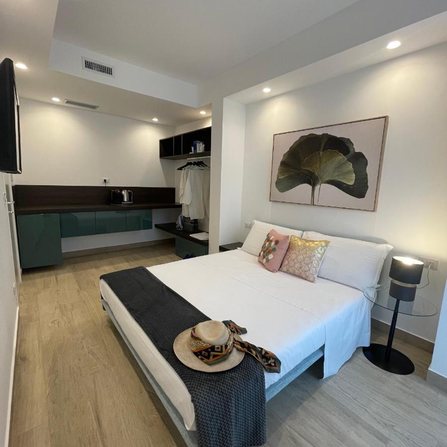 Namuri Luxury Rooms タオルミーナ エクステリア 写真