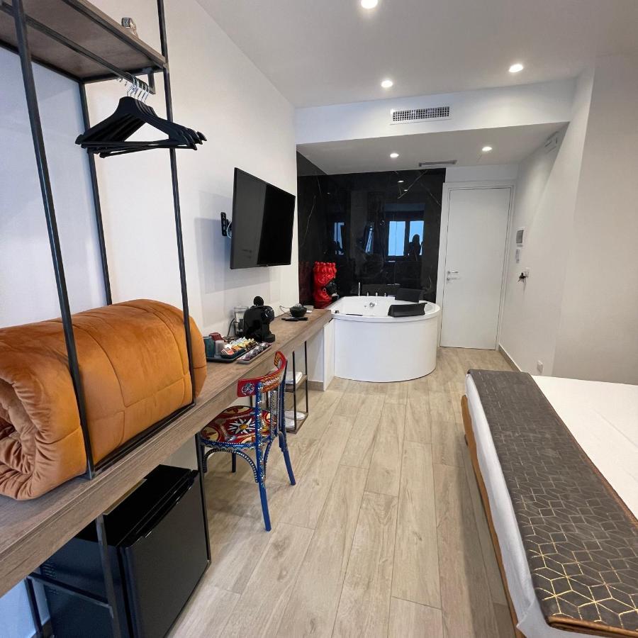Namuri Luxury Rooms タオルミーナ エクステリア 写真