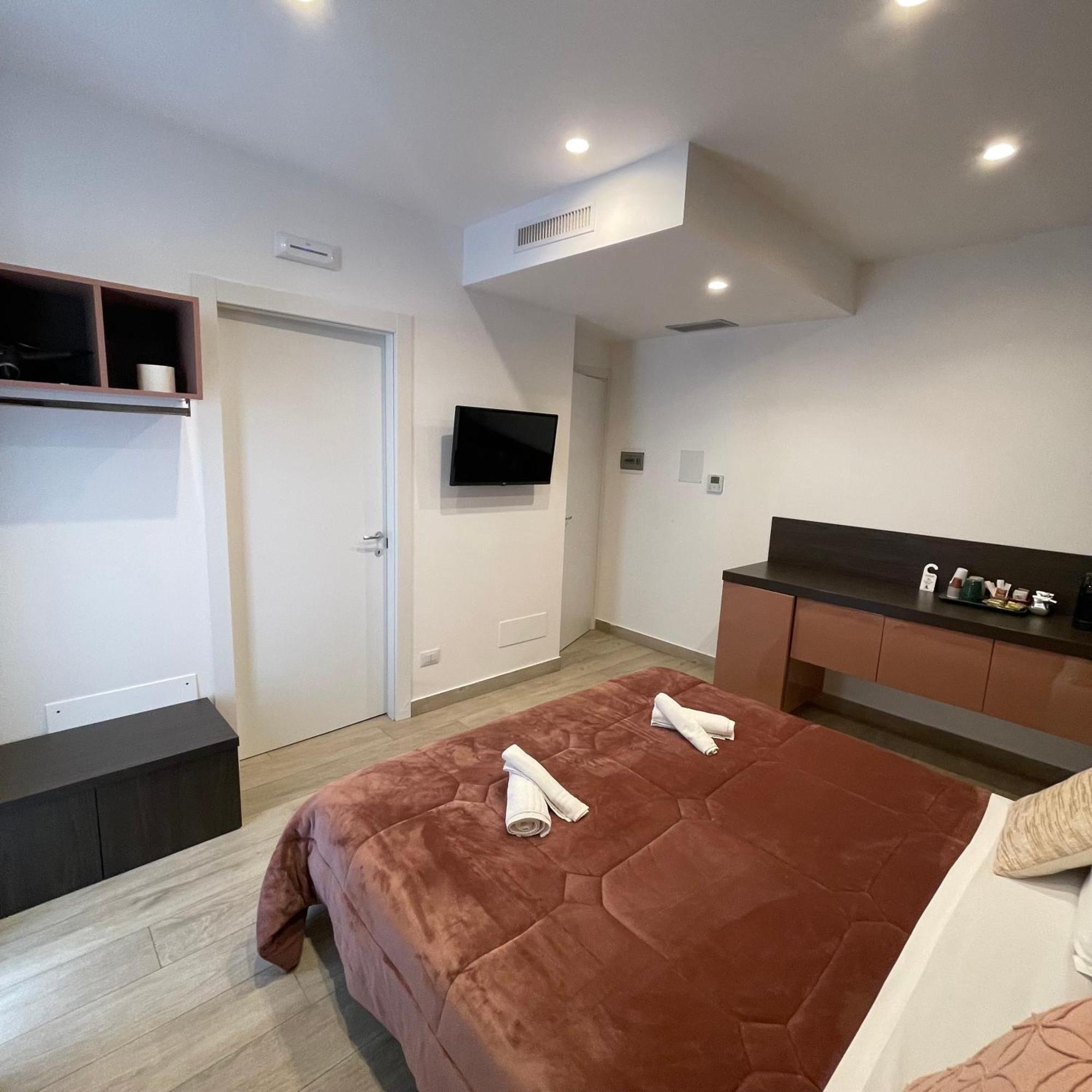 Namuri Luxury Rooms タオルミーナ エクステリア 写真