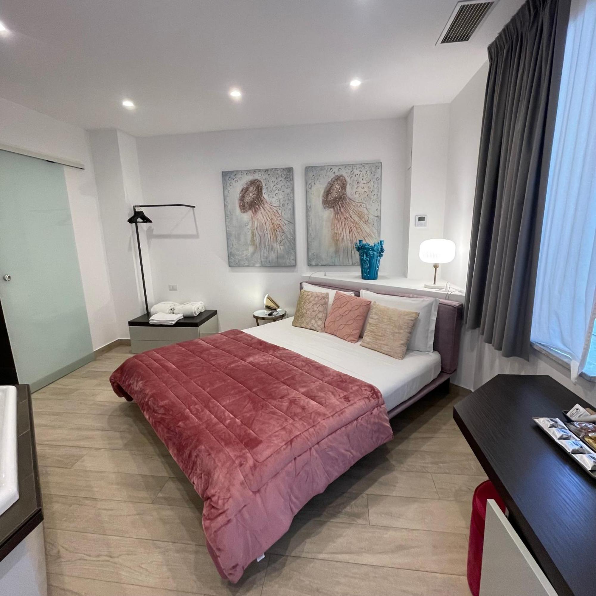 Namuri Luxury Rooms タオルミーナ エクステリア 写真