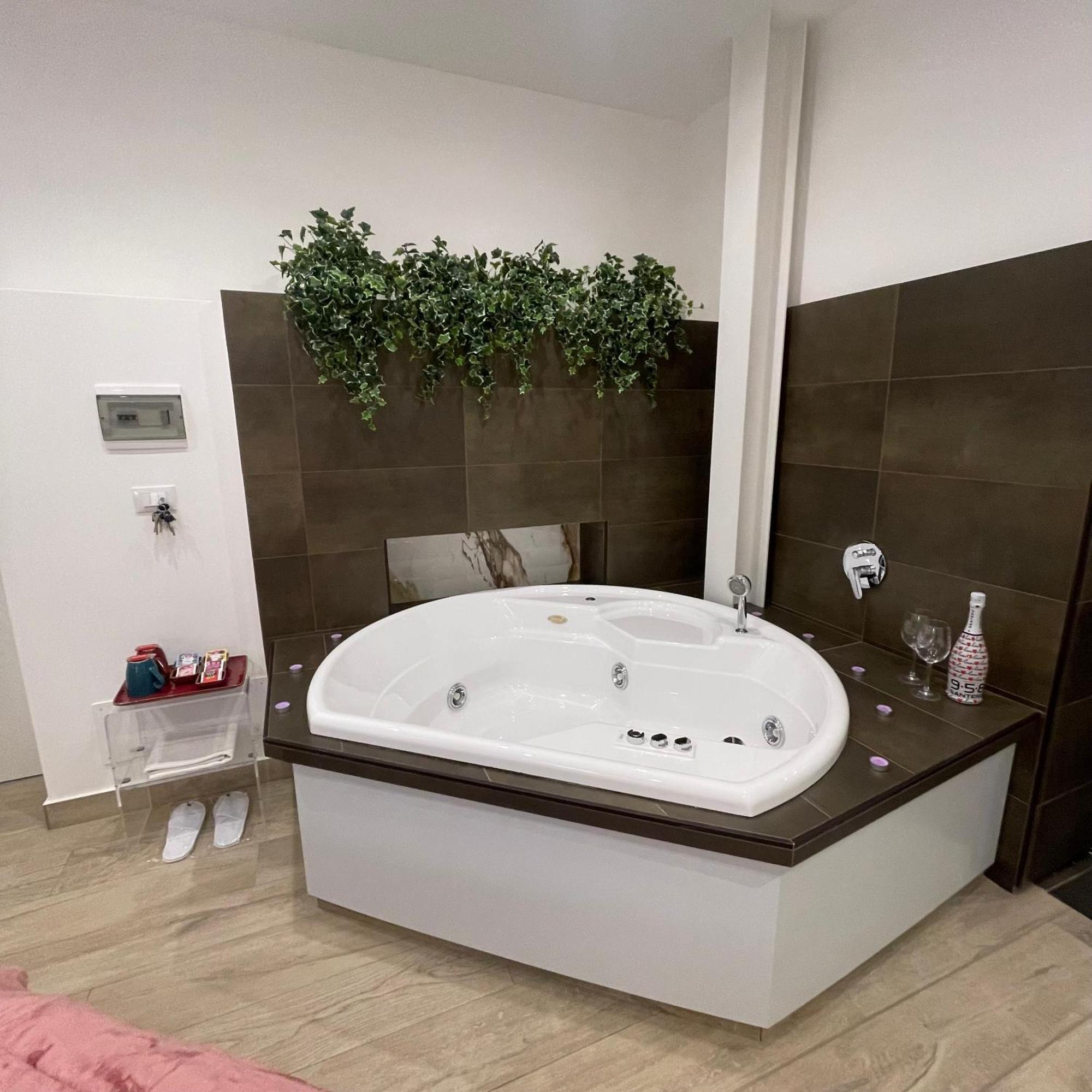 Namuri Luxury Rooms タオルミーナ エクステリア 写真