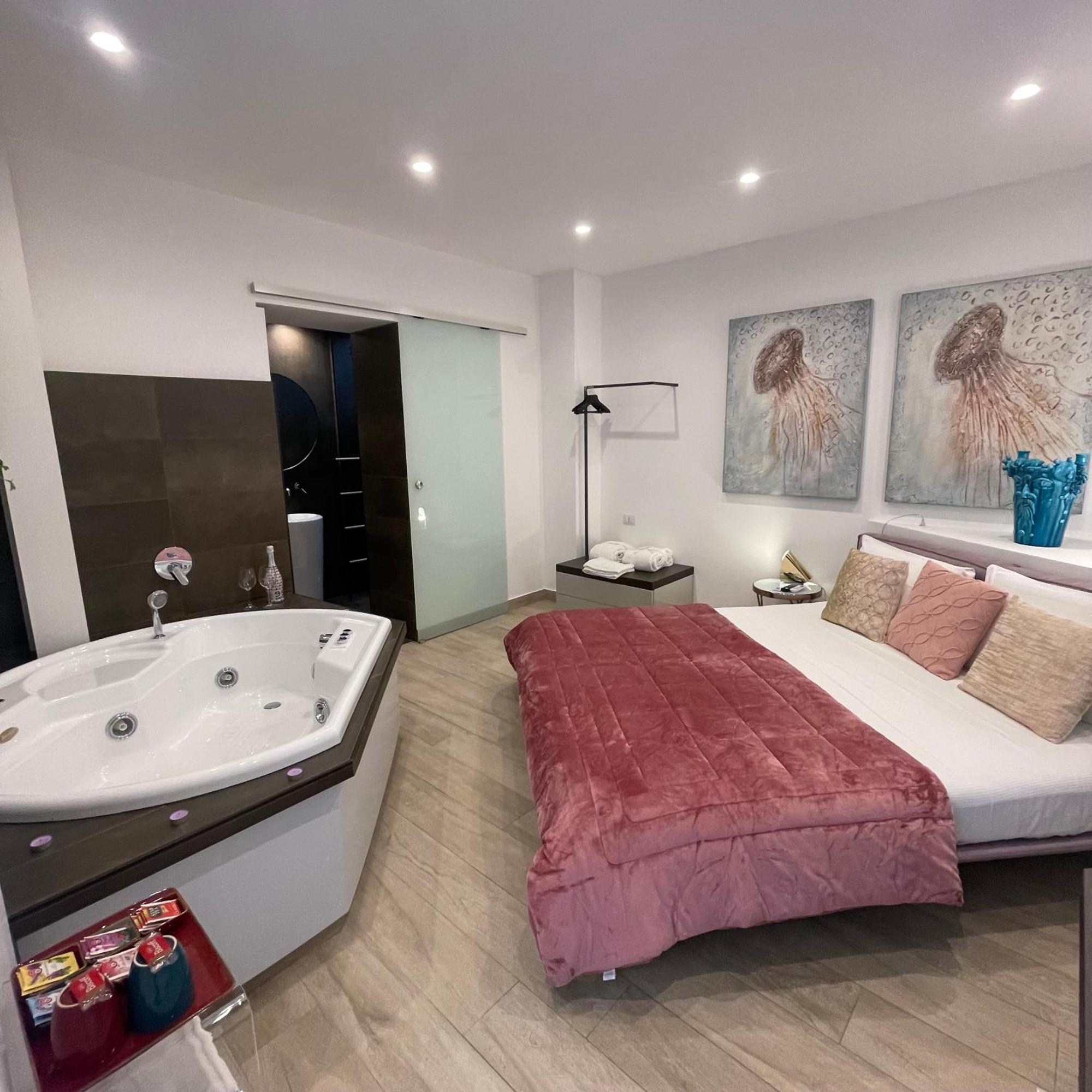 Namuri Luxury Rooms タオルミーナ エクステリア 写真