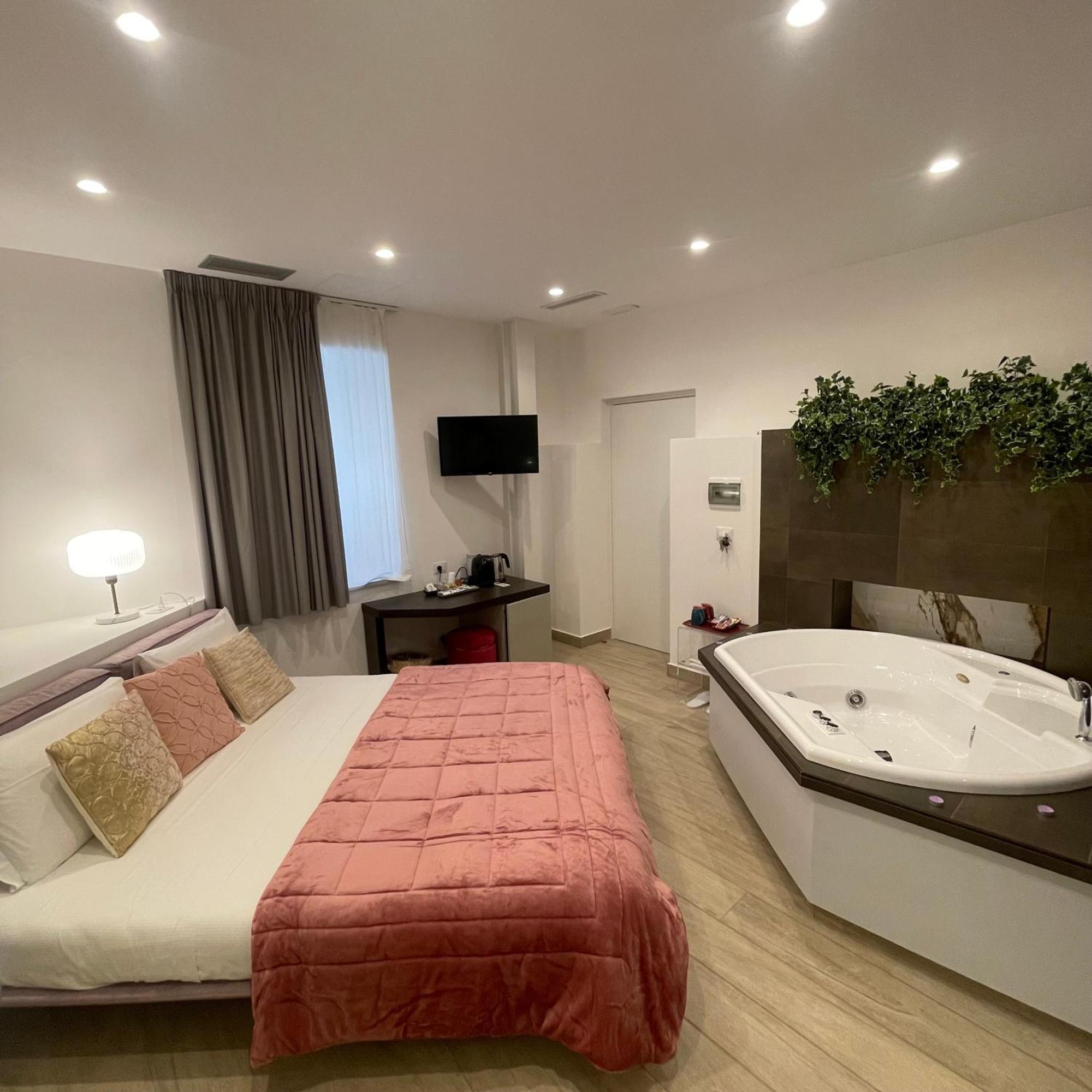 Namuri Luxury Rooms タオルミーナ エクステリア 写真