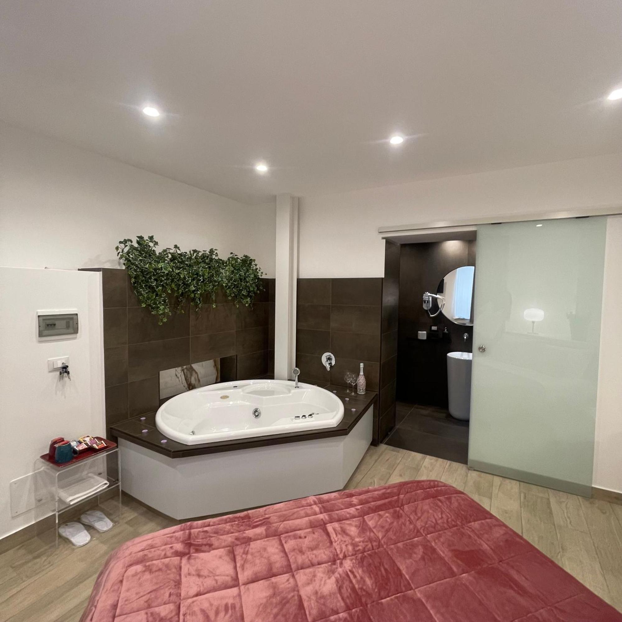 Namuri Luxury Rooms タオルミーナ エクステリア 写真