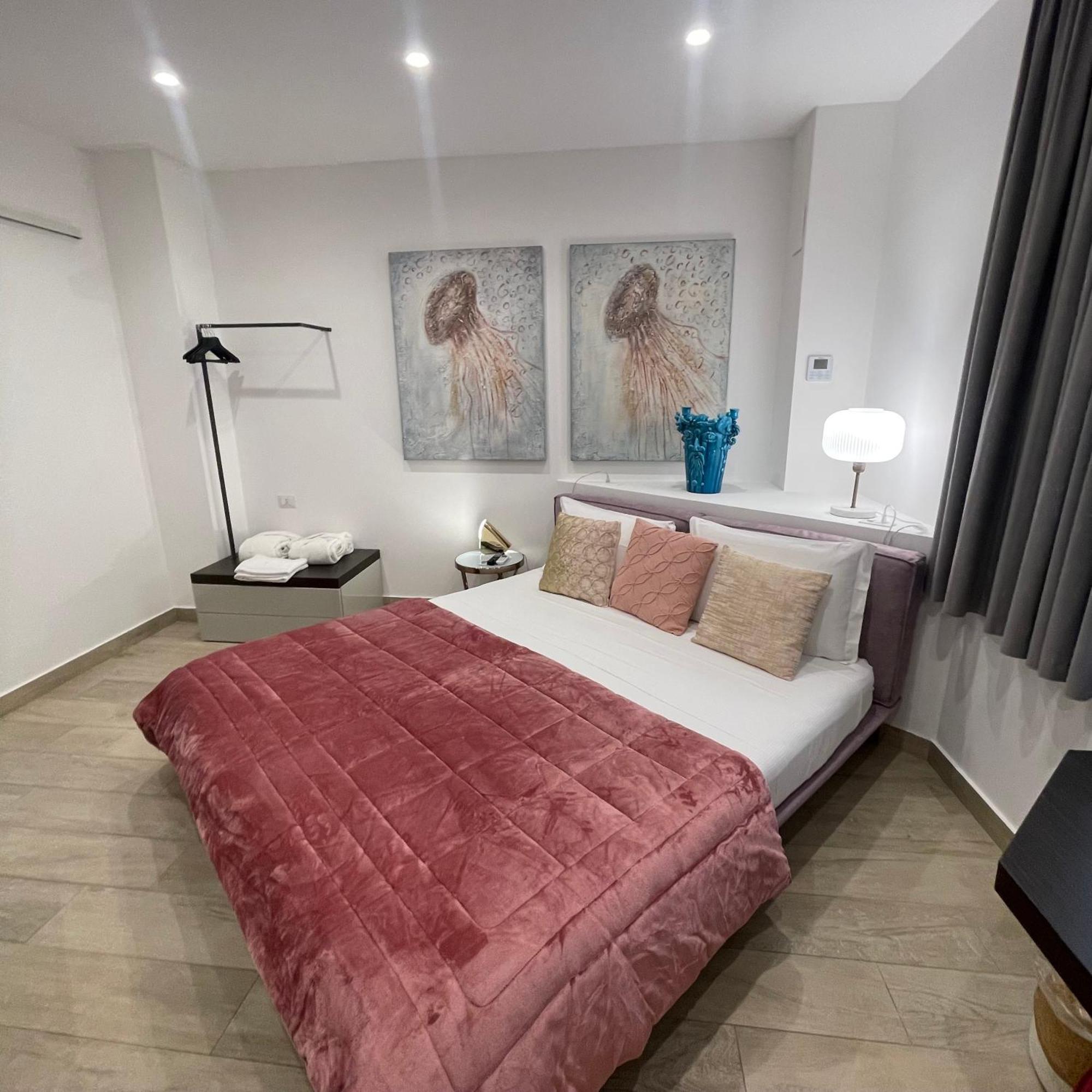 Namuri Luxury Rooms タオルミーナ エクステリア 写真